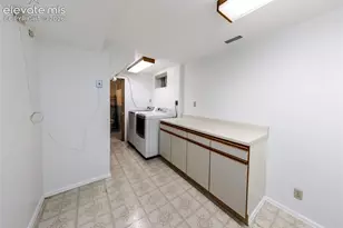 1118 Chambers Dr, Colorado Springs, CO 80904 - Photo 28
