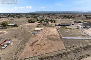 675 E McClave Dr, Pueblo, CO 81007 - Photo 32
