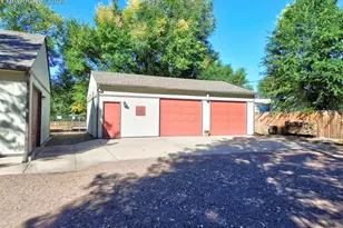 30 Shangra La Dr, Colorado Springs, CO 80907 - Photo 32