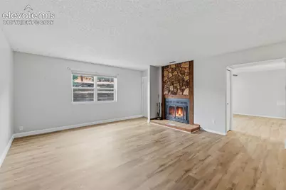 6987 Gayle Lyn Lane, Colorado Springs, CO 80919 - Photo 8