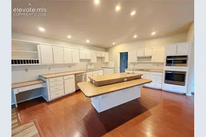 415 Allegheny Drive, Colorado Springs, CO 80919 - Photo 8