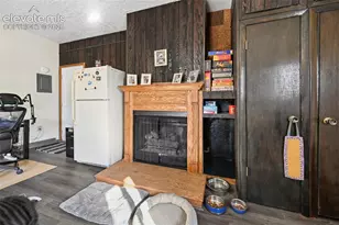 2041 Vinewood Ln, Pueblo, CO 81005 - Photo 2