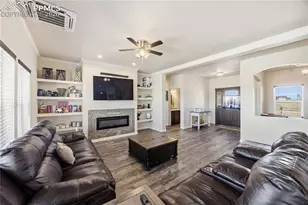 667 E Vermillion Dr, Pueblo, CO 81007 - Photo 10