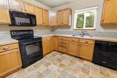 221 S Fairview Street, Woodland Park, CO 80863 - Photo 6