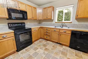 221 S Fairview St, Woodland Park, CO 80863 - Photo 6