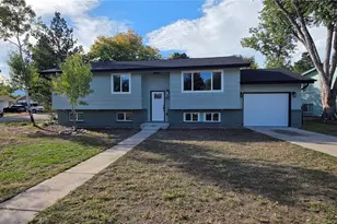 1404 Keaton Ln, Colorado Springs, CO 80909 - Photo 2