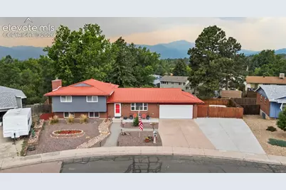2110 Greenwich Circle, Colorado Springs, CO 80909 - Photo 2