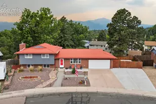 2110 Greenwich Circle, Colorado Springs, CO 80909 - Photo 2