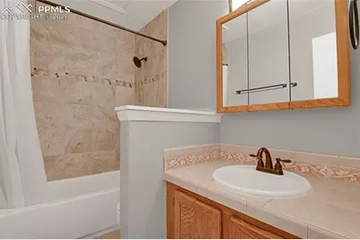 7660 Clover Hill Drive, Colorado Springs, CO 80920 - Photo 18