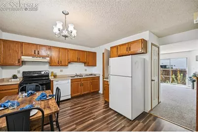 4220 Hunting Meadows Circle, Colorado Springs, CO 80916 - Photo 10