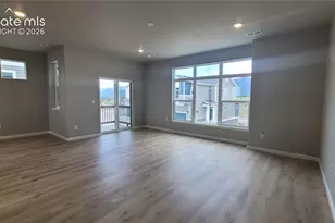 729 Belleza Vw, Colorado Springs, CO 80907 - Photo 10