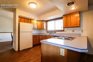 1330 Friendship Ln, Colorado Springs, CO 80904 - Photo 10
