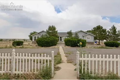 544 N Raymont Drive, Pueblo, CO 81007 - Photo 2