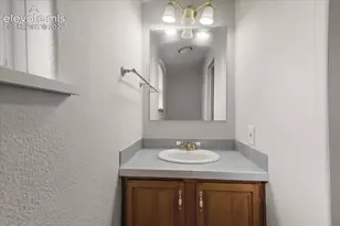 544 N Raymont Dr, Pueblo, CO 81007 - Photo 28