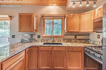 10668 W Highway 24, Green Mountain Falls, CO 80819 - Photo 10