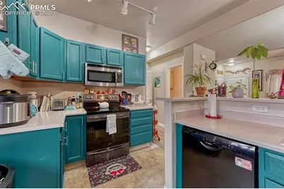 6749 Rio Bravo Grove, Colorado Springs, CO 80922 - Photo 8