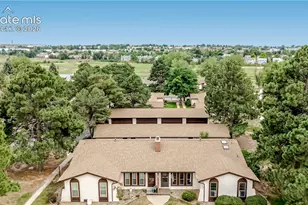406 Valley Hi Cir, Colorado Springs, CO 80910 - Photo 4