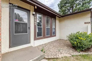 406 Valley Hi Cir, Colorado Springs, CO 80910 - Photo 2