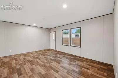 281 E Stewart Drive, Pueblo, CO 81007 - Photo 8