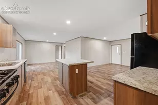 281 E Stewart Dr, Pueblo, CO 81007 - Photo 16