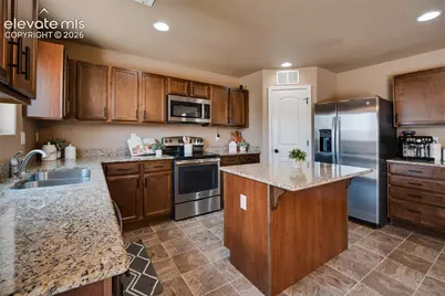3641 Desert Willow Lane, Colorado Springs, CO 80925 - Photo 14
