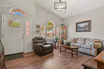 932 Pinecrest Drive, Pueblo, CO 81005 - Photo 6