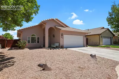 932 Pinecrest Drive, Pueblo, CO 81005 - Photo 2