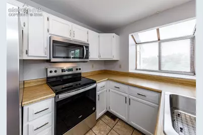 6712 Mountain Top Lane, Colorado Springs, CO 80919 - Photo 16