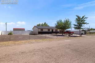 1522 Whippoorwill Pl, Pueblo, CO 81006 - Photo 4