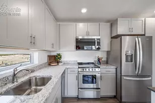 9526 Clarkville Trl, Colorado Springs, CO 80927 - Photo 14