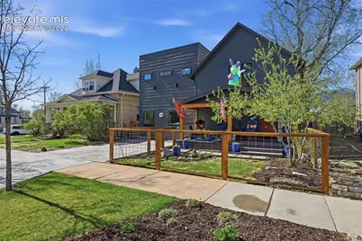 1607 W Pikes Peak Avenue, Colorado Springs, CO 80904 - Photo 2