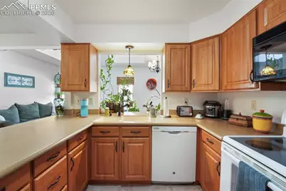 2083 Sussex Lane, Colorado Springs, CO 80909 - Photo 12