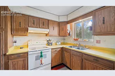 1615 Mineola Street, Colorado Springs, CO 80915 - Photo 10