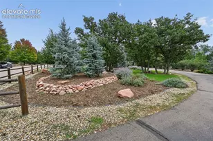 109 Gardner Pl, Colorado Springs, CO 80906 - Photo 2