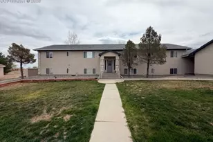 687-693 E Laporte Dr, Pueblo, CO 81007 - Photo 2