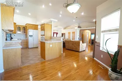 461 E Fredonia Drive, Pueblo, CO 81007 - Photo 12