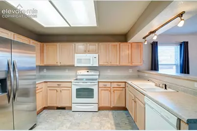 5016 Prairie Grass Lane, Colorado Springs, CO 80922 - Photo 12
