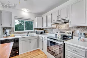 2965 Maroon Bells Ave, Colorado Springs, CO 80918 - Photo 8