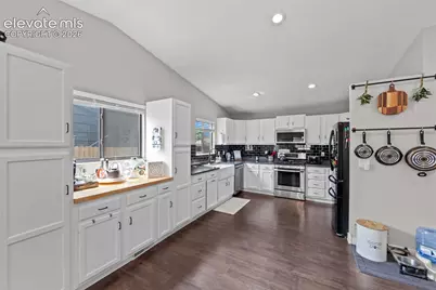 858 Hubbell Drive, Colorado Springs, CO 80911 - Photo 10