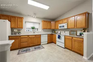 1479 Madison Ridge Heights, Colorado Springs, CO 80904 - Photo 4