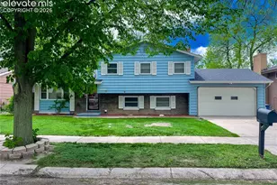 1228 Fagin Dr, Colorado Springs, CO 80915 - Photo 2