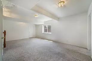 92 Luxury Ln, Colorado Springs, CO 80921 - Photo 36