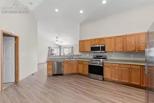 4942 Dunecrest Dr, Colorado Springs, CO 80922 - Photo 8
