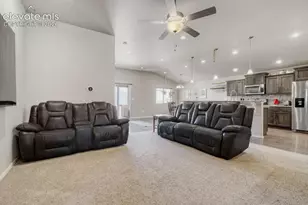 555 N Verbena Dr, Pueblo, CO 81007 - Photo 6