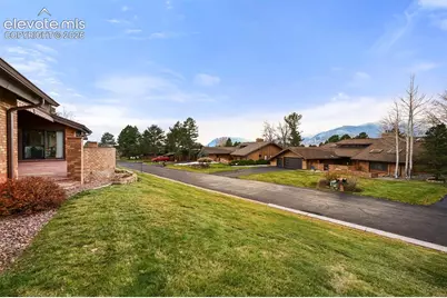 1536 Smoochers Circle, Colorado Springs, CO 80904 - Photo 34