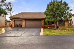 1536 Smoochers Cir, Colorado Springs, CO 80904 - Photo 4