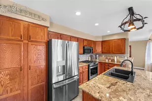 7325 Sue Ln, Colorado Springs, CO 80925 - Photo 10