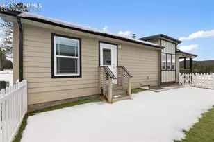 1431 Calm Mountain Pt, Woodland Park, CO 80863 - Photo 4