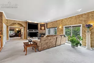 3925 Hill Cir, Colorado Springs, CO 80904 - Photo 6