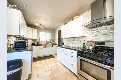214 N 20th Street, Colorado Springs, CO 80904 - Photo 24